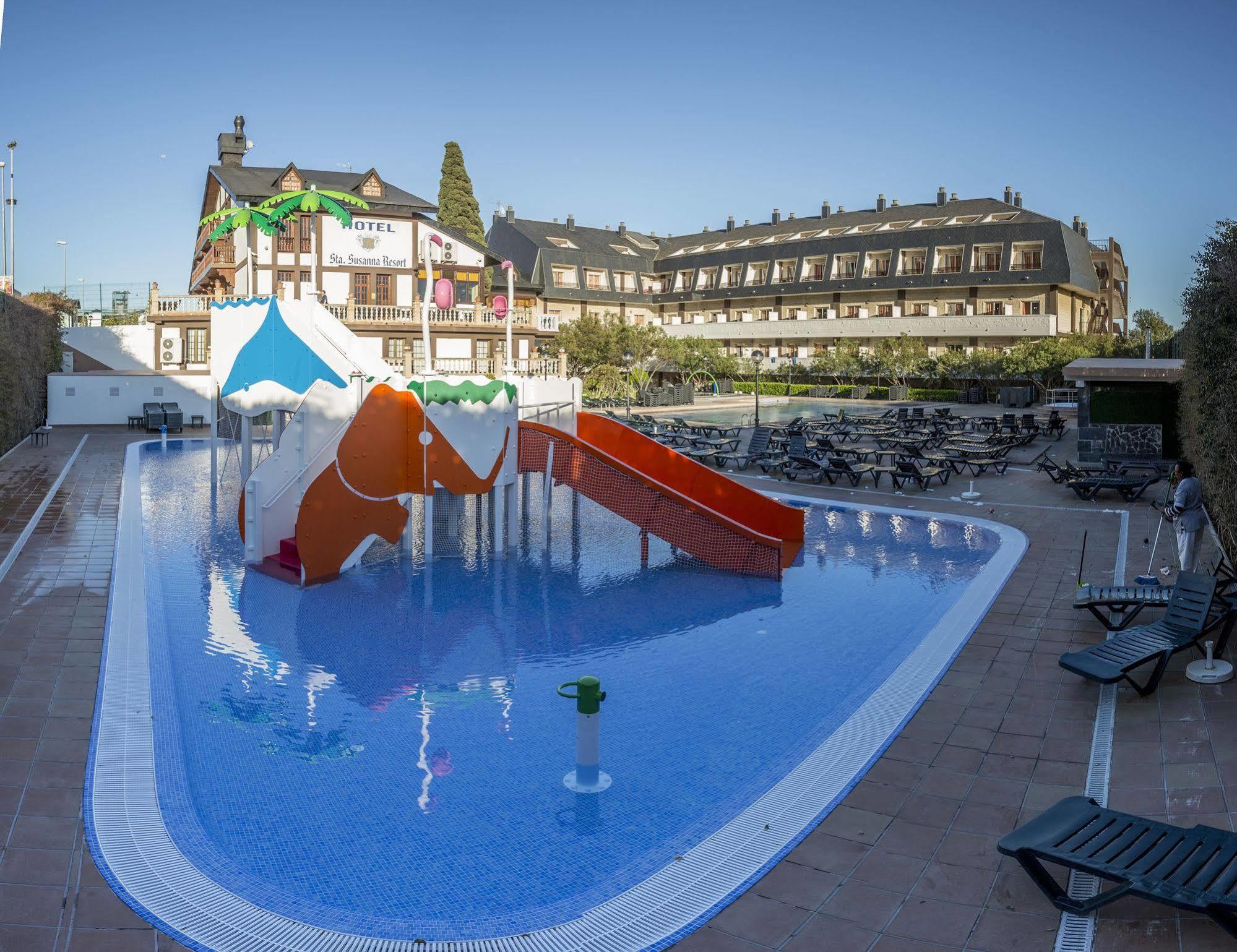 Holiday Home Santa Susanna 94 With Outdoor Swimmingpool Extérieur photo