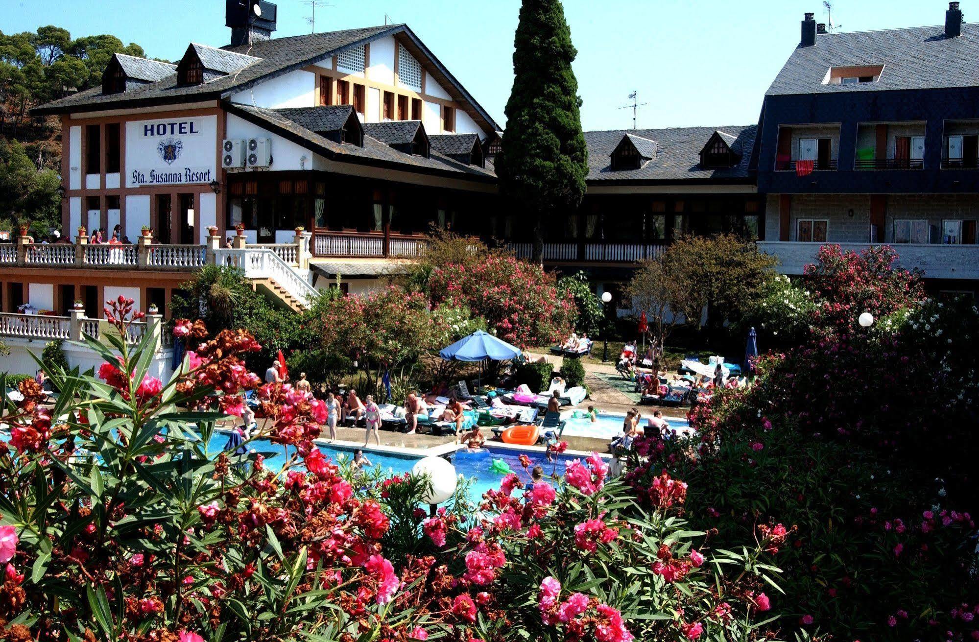 Holiday Home Santa Susanna 94 With Outdoor Swimmingpool Extérieur photo