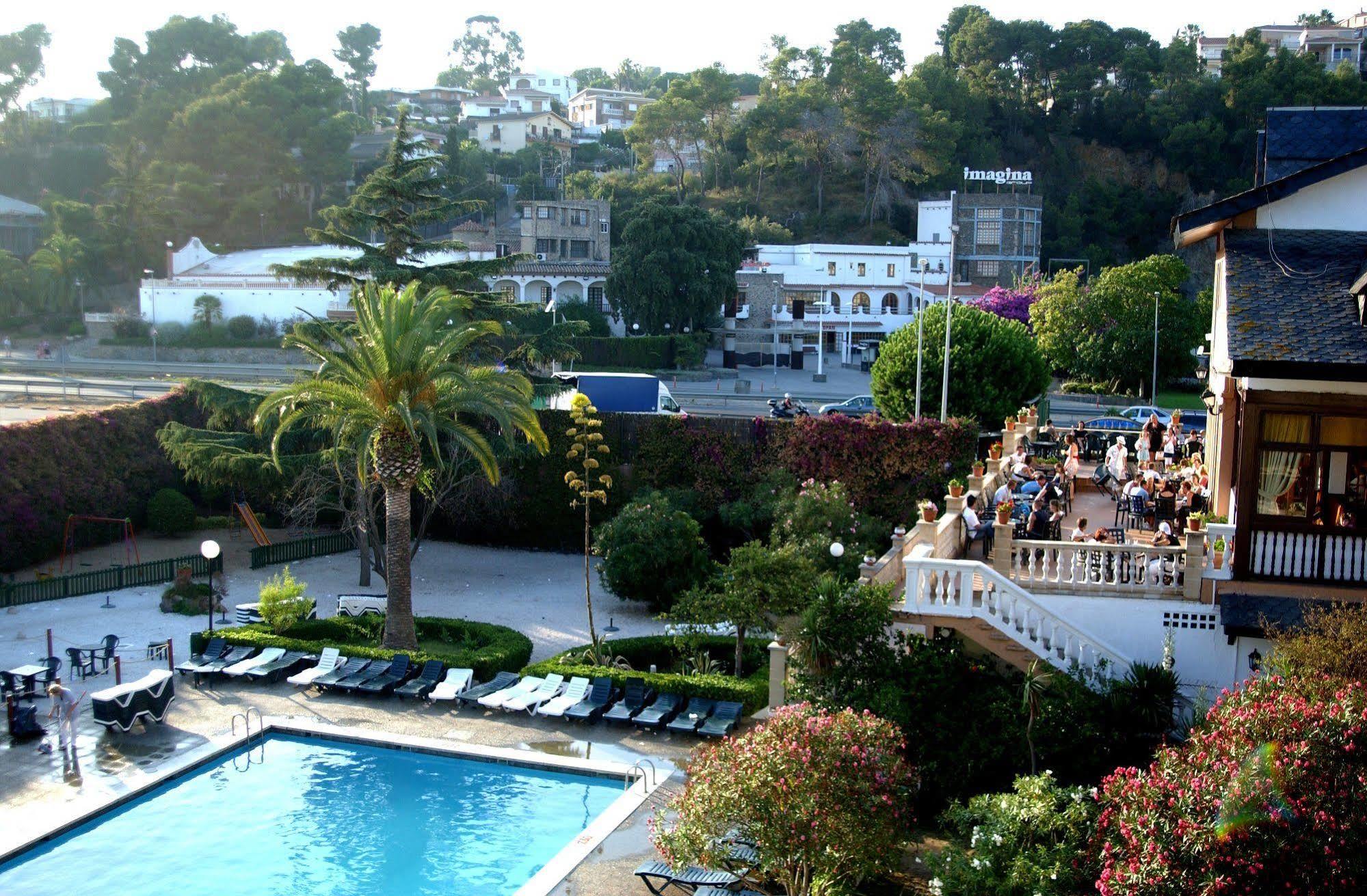 Holiday Home Santa Susanna 94 With Outdoor Swimmingpool Extérieur photo
