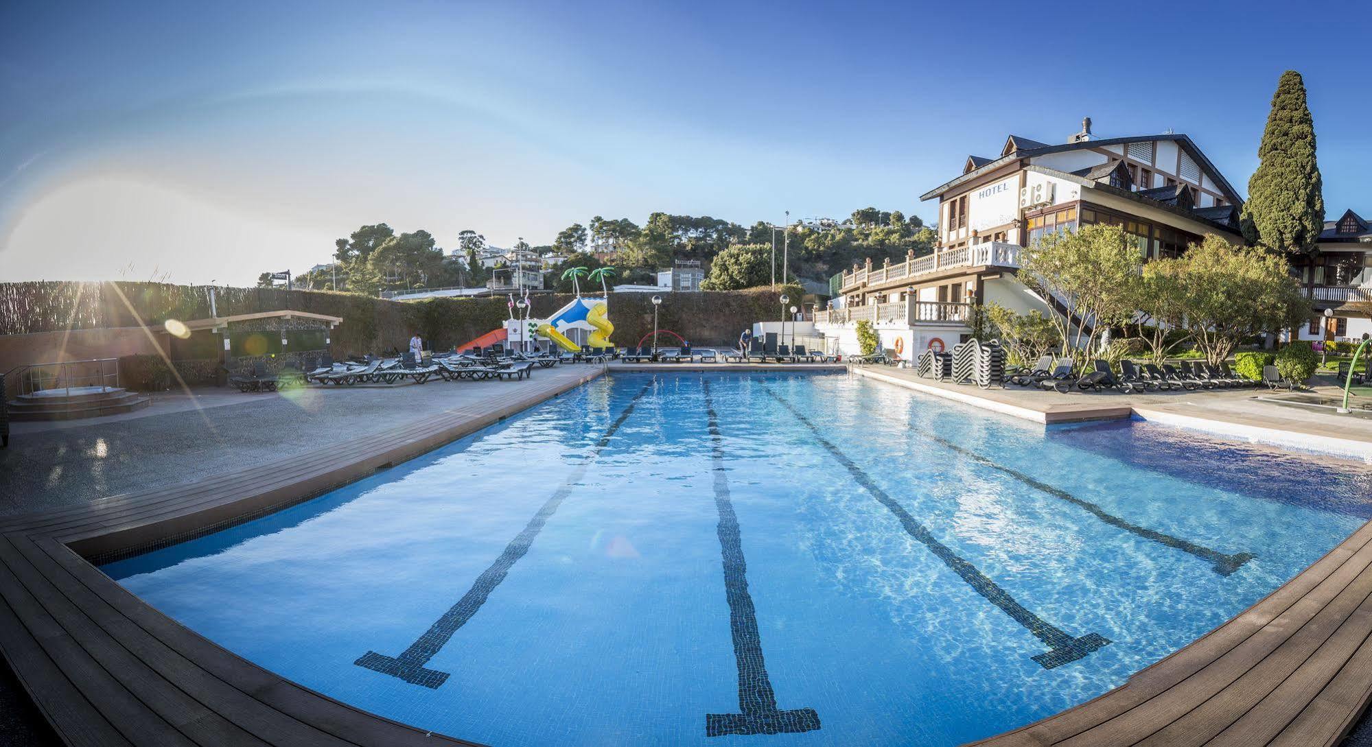 Holiday Home Santa Susanna 94 With Outdoor Swimmingpool Extérieur photo